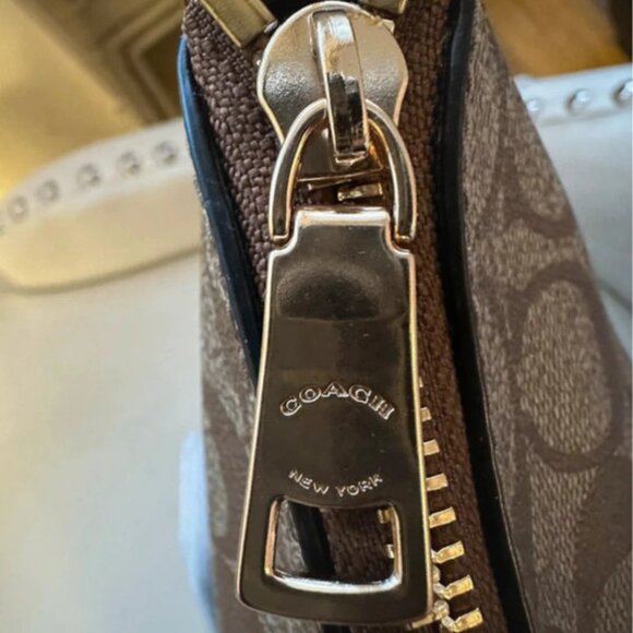 Brand new large Coach tote and shoulder bag - Picture 13 of 14